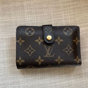 Small Louis Vuitton tri fold wallet